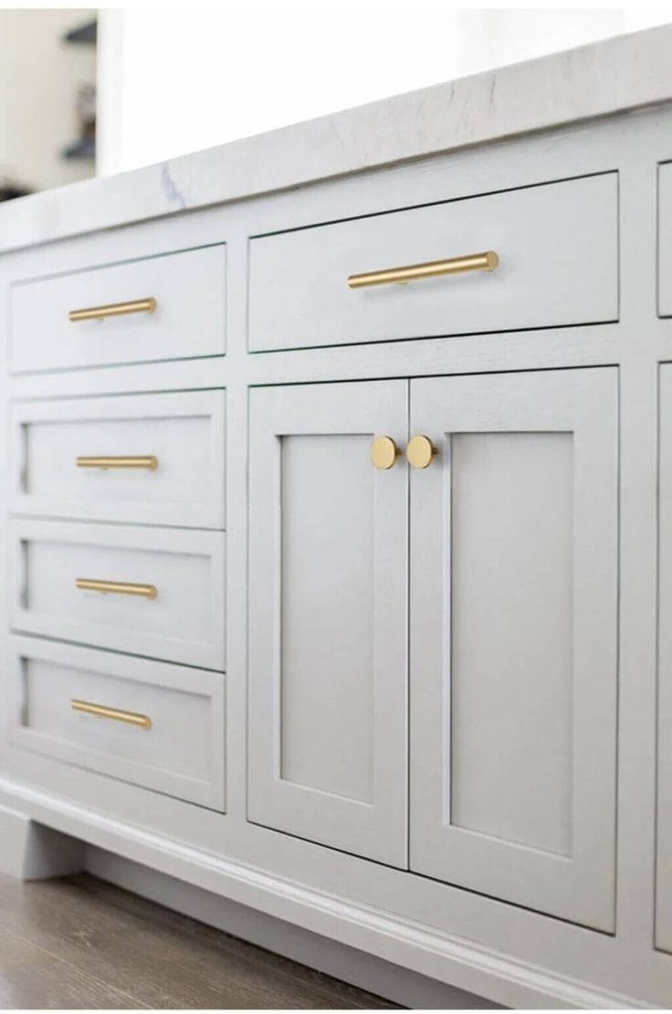 Drawer and Cabinet Hardware